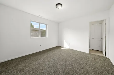13906 Central Park Avenue Robbins IL 60472