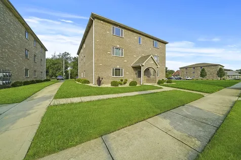 13906 Central Park Avenue Robbins IL 60472