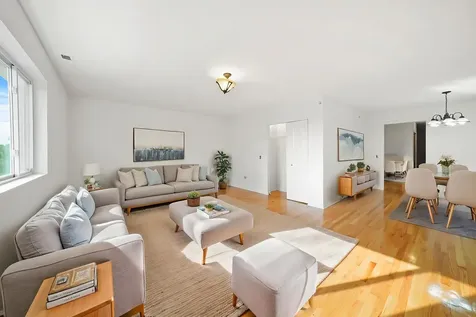 13906 Central Park Avenue Robbins IL 60472