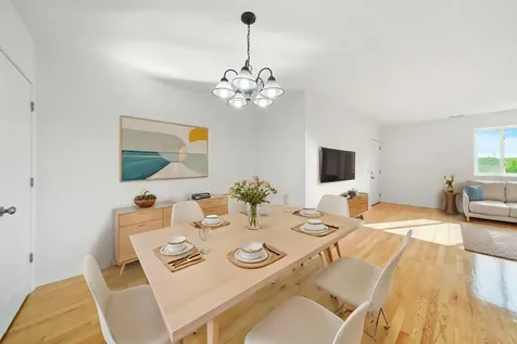 13906 Central Park Avenue Robbins IL 60472