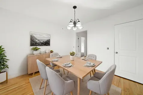 13906 Central Park Avenue Robbins IL 60472