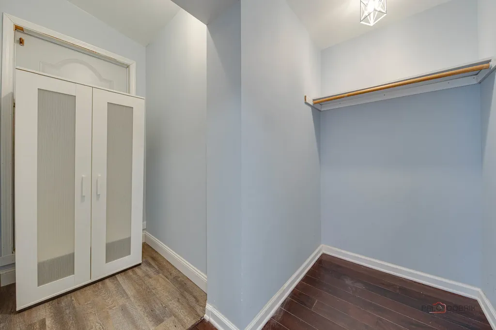 6149 North Karlov Avenue Chicago IL 60646