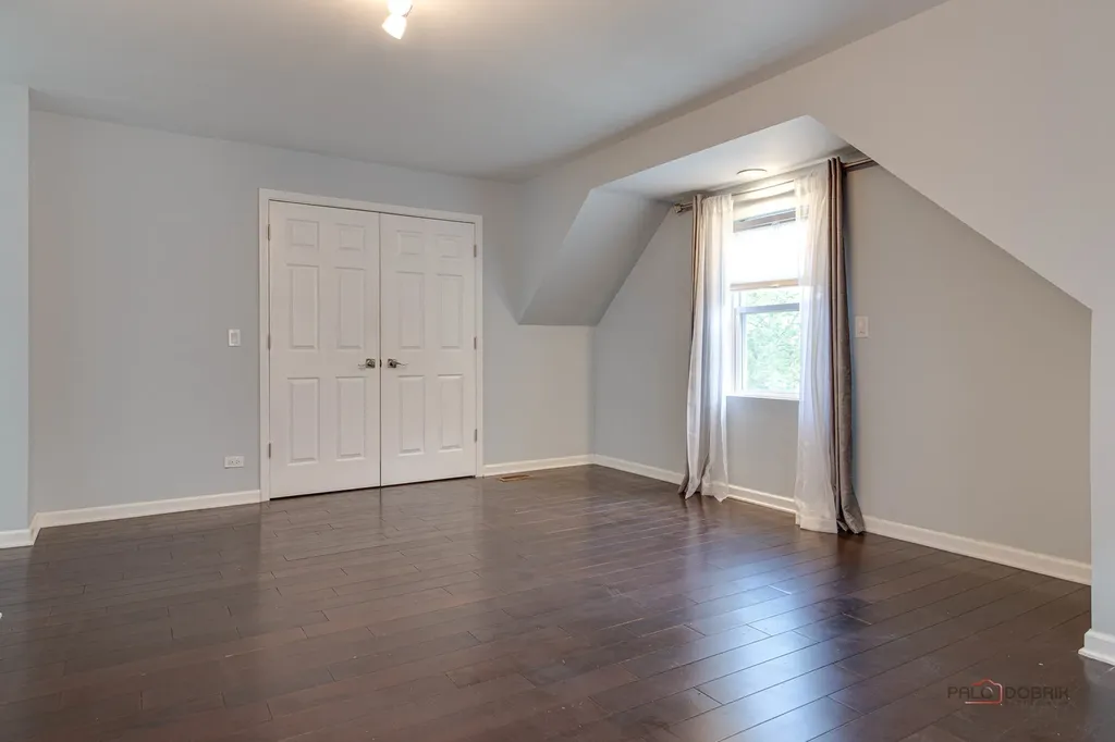 6149 North Karlov Avenue Chicago IL 60646