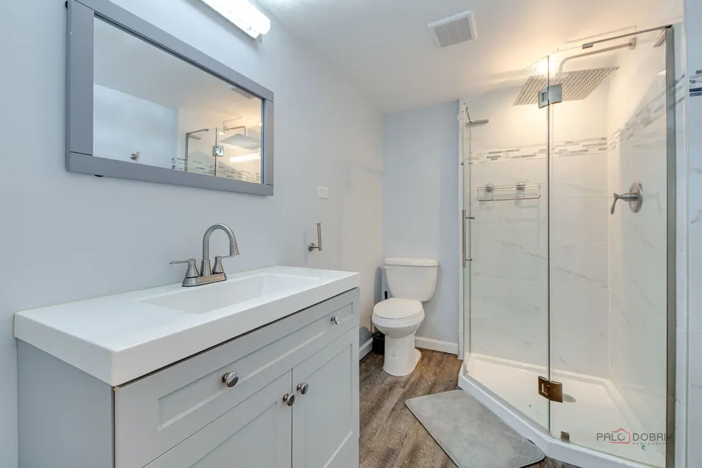 6149 North Karlov Avenue Chicago IL 60646