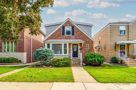 6149 North Karlov Avenue Chicago IL 60646