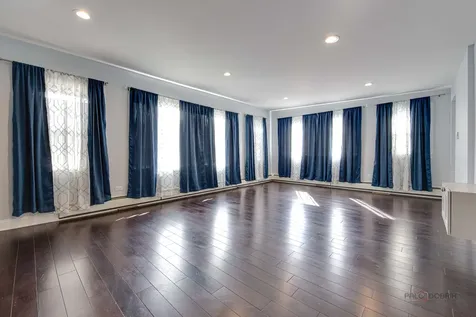 6149 North Karlov Avenue Chicago IL 60646