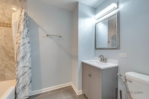 6149 North Karlov Avenue Chicago IL 60646