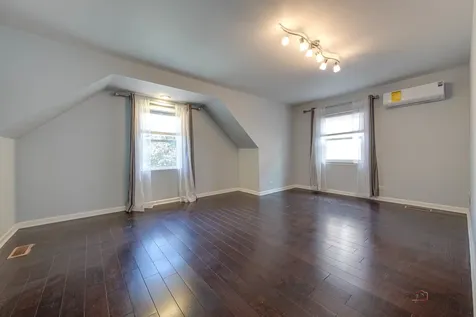 6149 North Karlov Avenue Chicago IL 60646