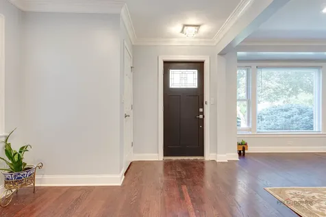 6149 North Karlov Avenue Chicago IL 60646