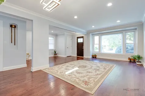 6149 North Karlov Avenue Chicago IL 60646