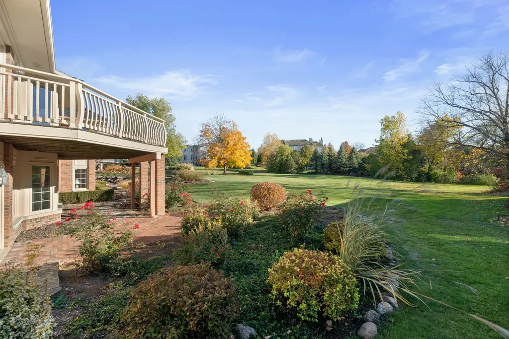 2016 Midwest Club Parkway Oak Brook IL 60523