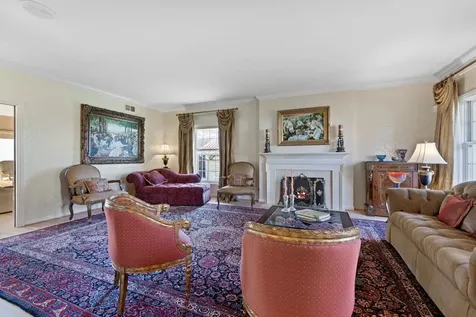 2016 Midwest Club Parkway Oak Brook IL 60523