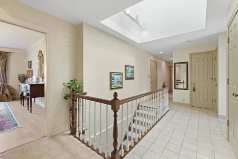 2016 Midwest Club Parkway Oak Brook IL 60523