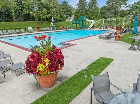 2016 Midwest Club Parkway Oak Brook IL 60523