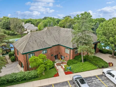 2016 Midwest Club Parkway Oak Brook IL 60523