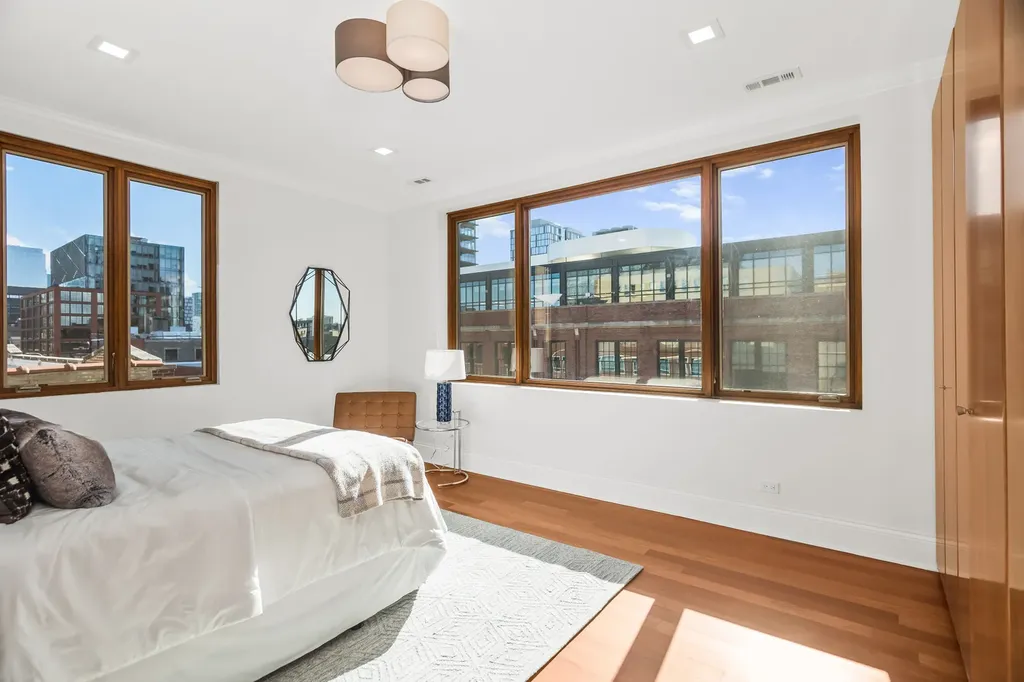 1152 West Fulton Market Chicago IL 60607
