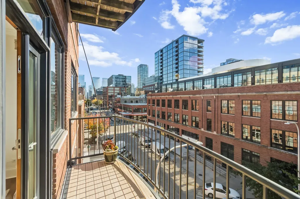 1152 West Fulton Market Chicago IL 60607