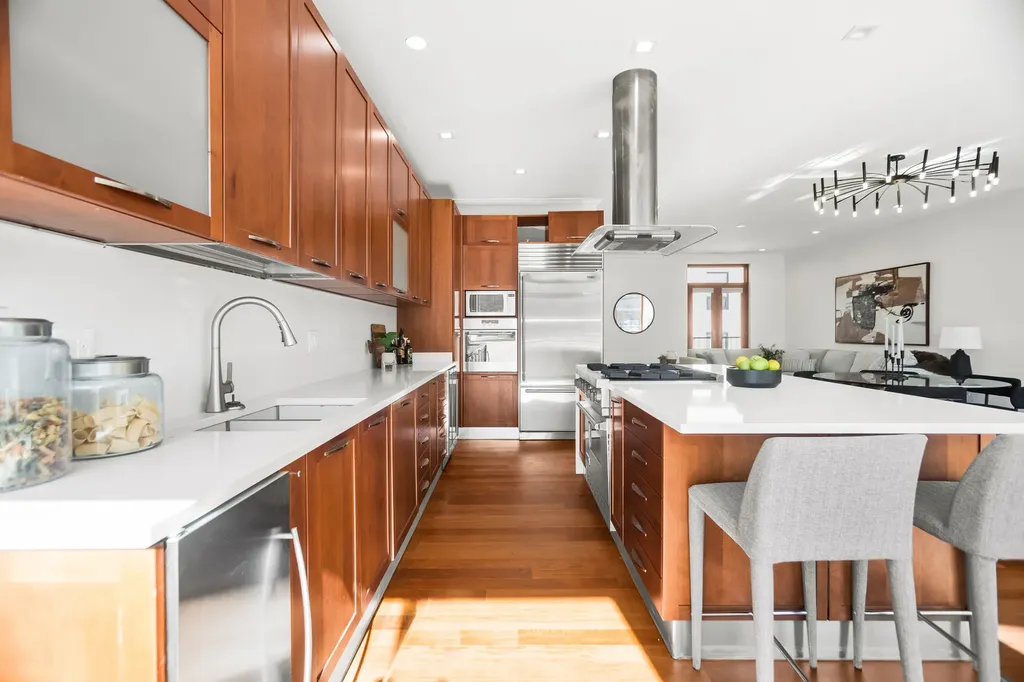 1152 West Fulton Market Chicago IL 60607
