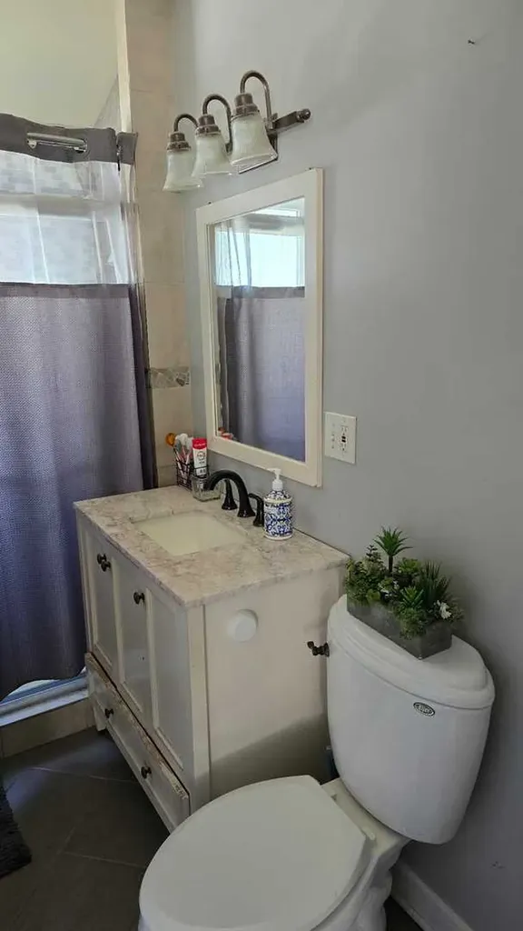 6221 South Wolcott Avenue Chicago IL 60636