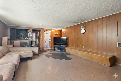 10008 Buell Court Oak Lawn IL 60453