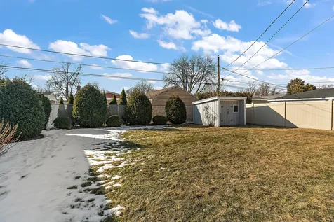 10008 Buell Court Oak Lawn IL 60453