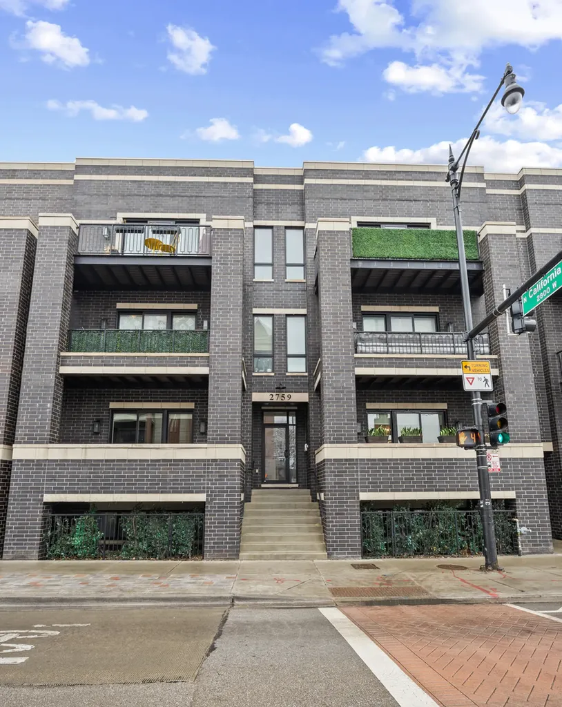 2759 West Lawrence Avenue Chicago IL 60625