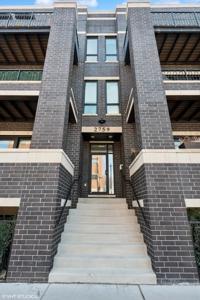 2759 West Lawrence Avenue Chicago IL 60625