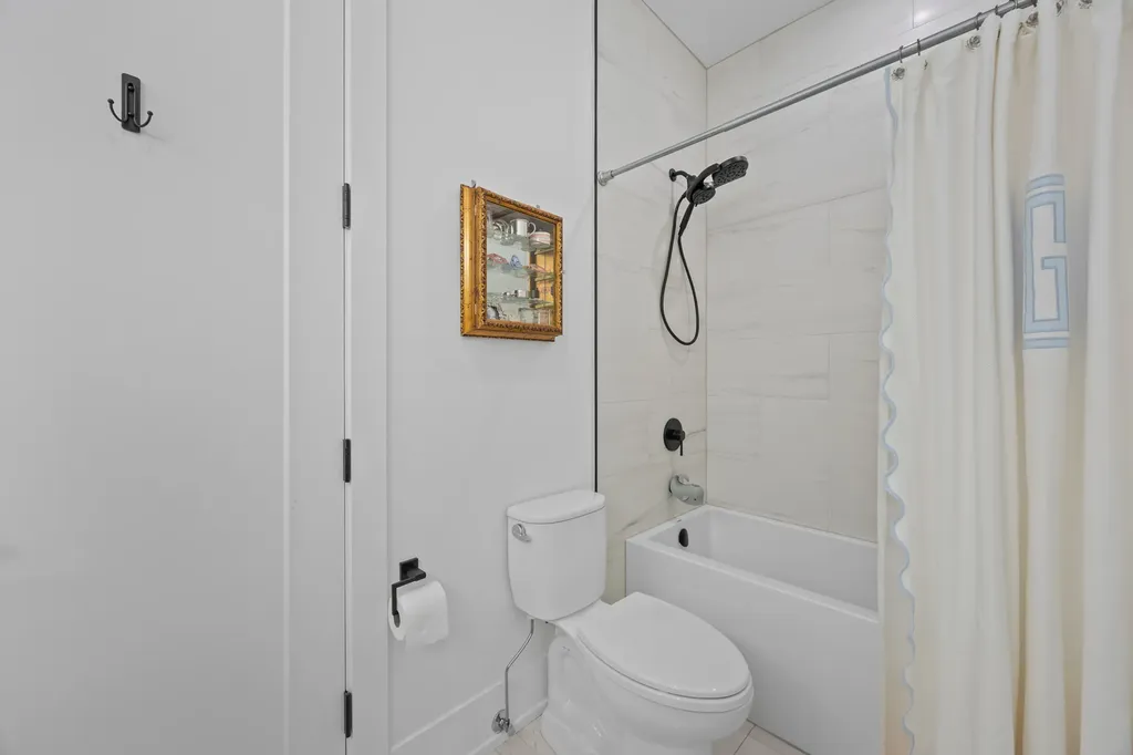 2759 West Lawrence Avenue Chicago IL 60625