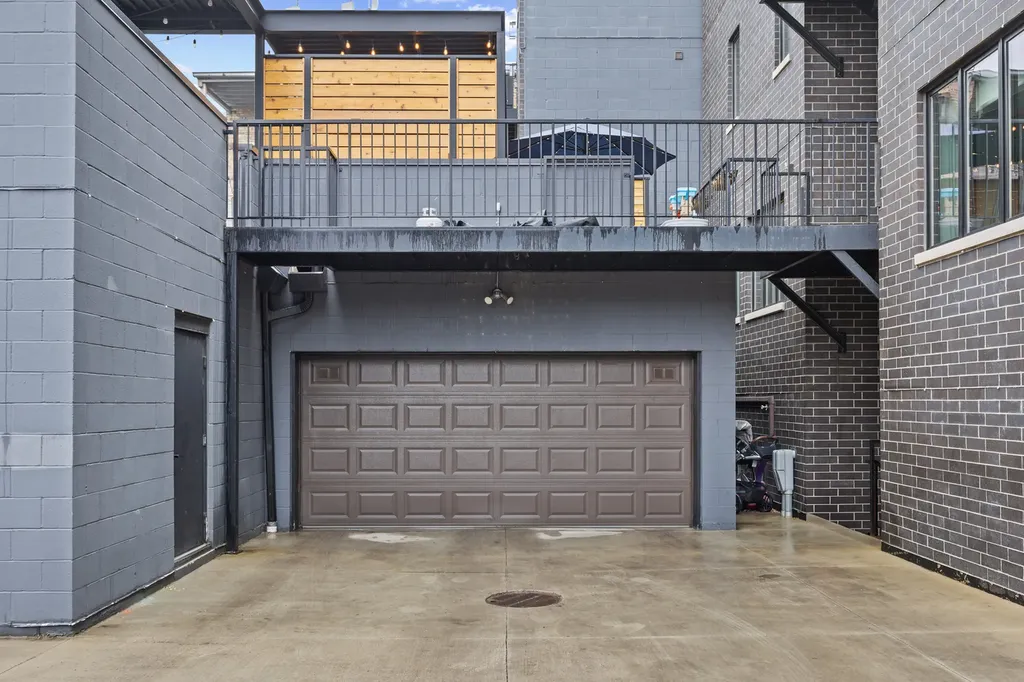 2759 West Lawrence Avenue Chicago IL 60625