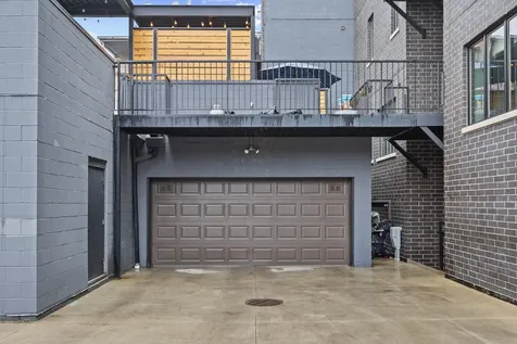 2759 West Lawrence Avenue Chicago IL 60625
