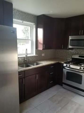 1106 Manchester Avenue Westchester IL 60154