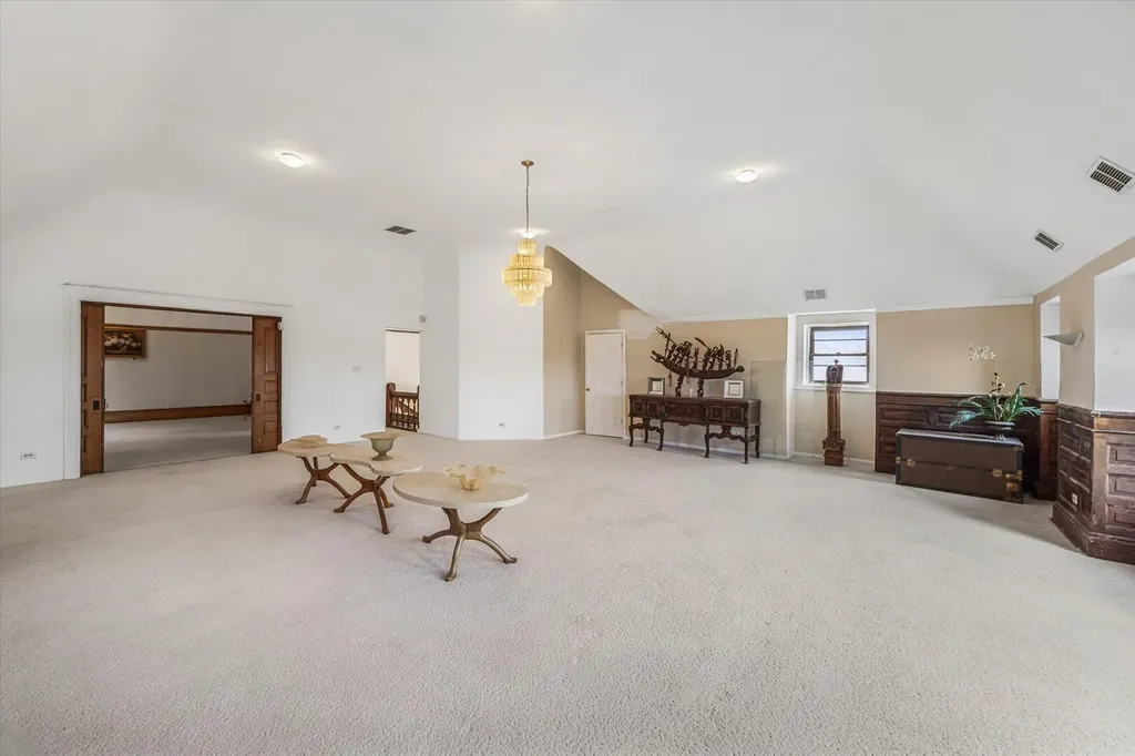 3736 South Michigan Avenue Chicago IL 60653