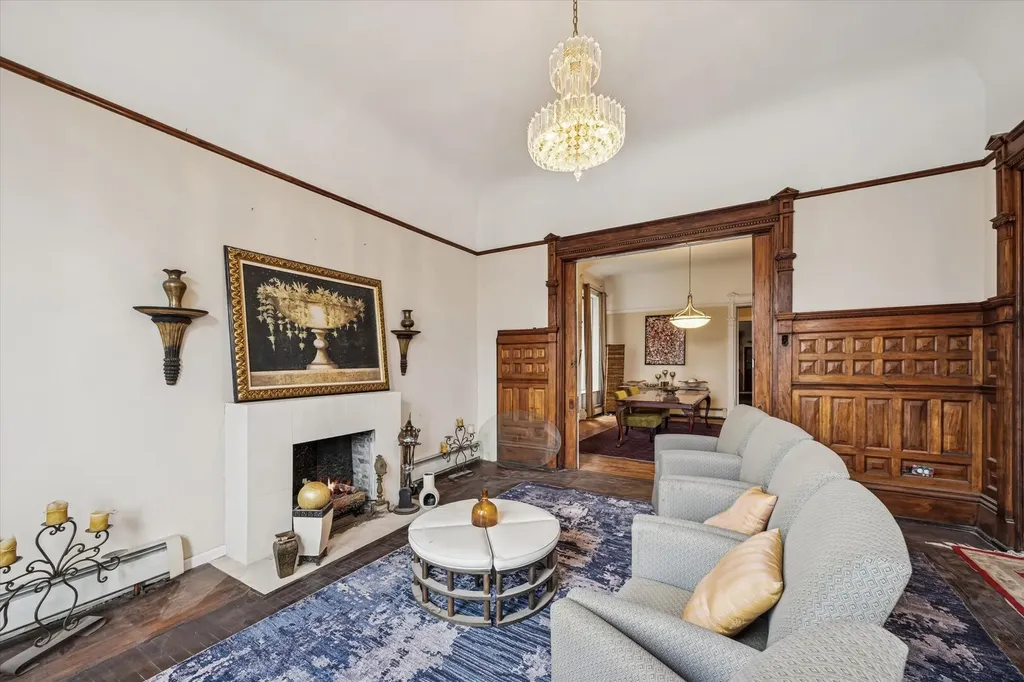 3736 South Michigan Avenue Chicago IL 60653