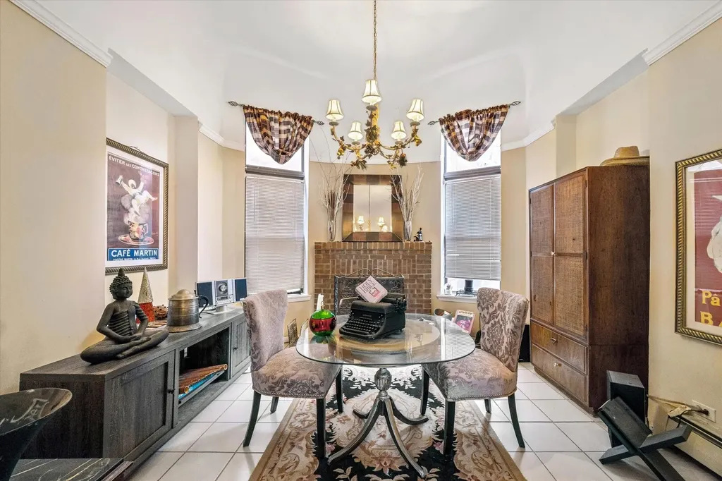 3736 South Michigan Avenue Chicago IL 60653