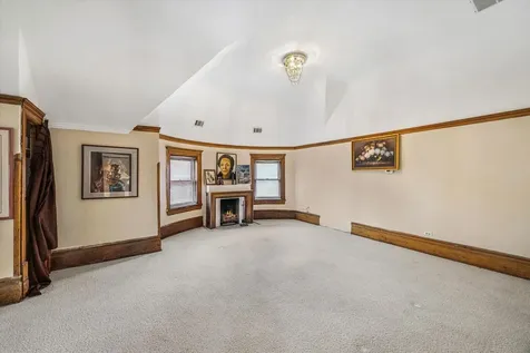 3736 South Michigan Avenue Chicago IL 60653