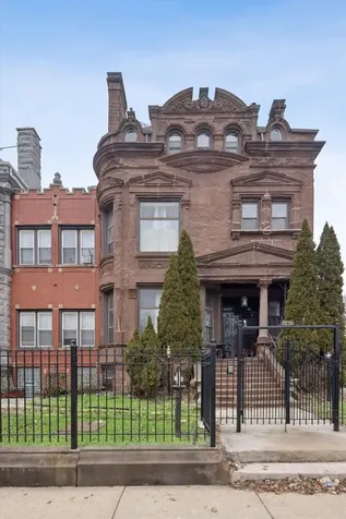 3736 South Michigan Avenue Chicago IL 60653
