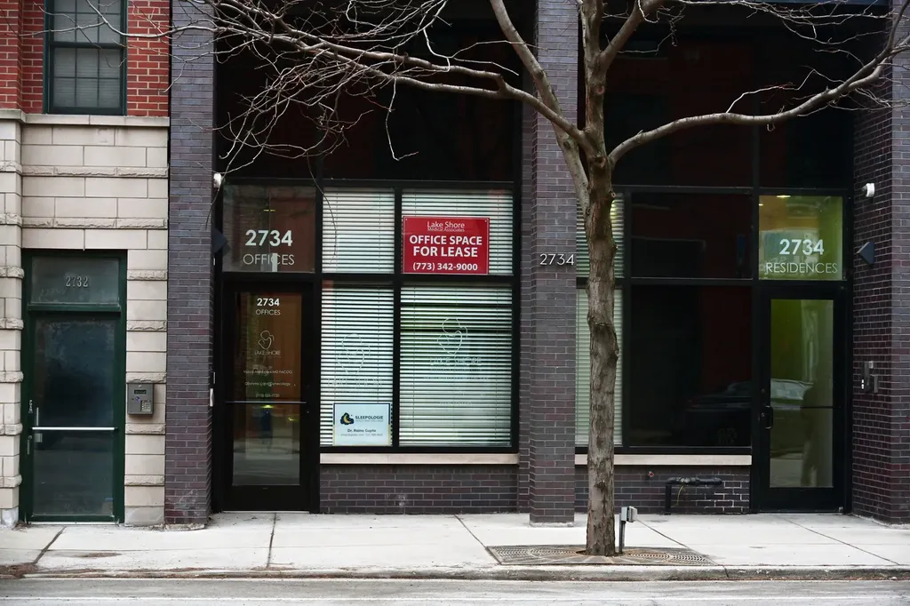 2734 North Lincoln Avenue Chicago IL 60614