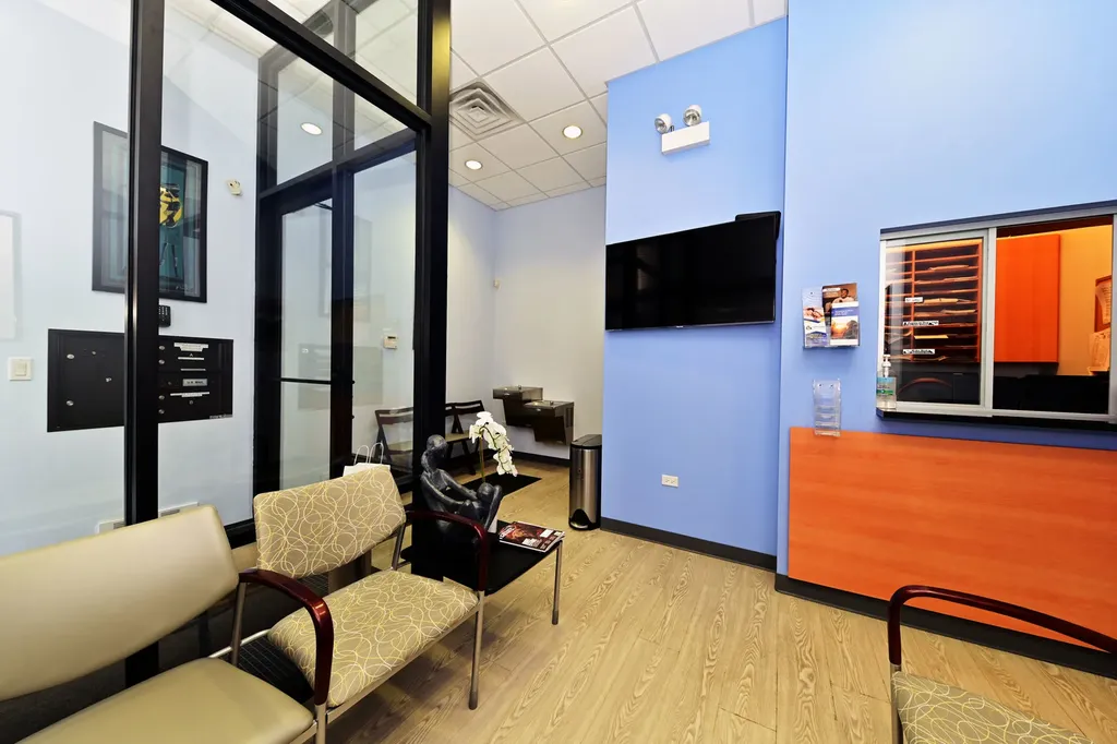 2734 North Lincoln Avenue Chicago IL 60614