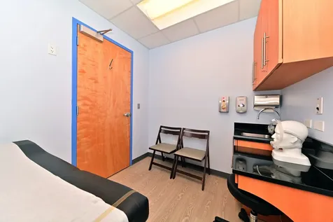 2734 North Lincoln Avenue Chicago IL 60614