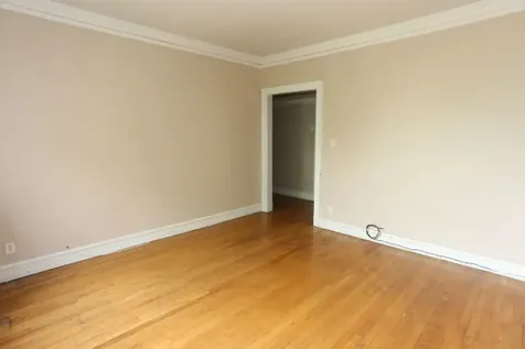 1923 West Winnemac Avenue Chicago IL 60640