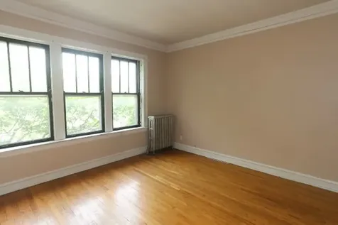 1923 West Winnemac Avenue Chicago IL 60640