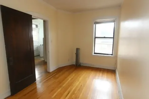 1923 West Winnemac Avenue Chicago IL 60640