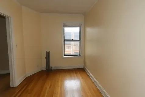 1923 West Winnemac Avenue Chicago IL 60640