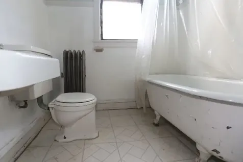 1923 West Winnemac Avenue Chicago IL 60640
