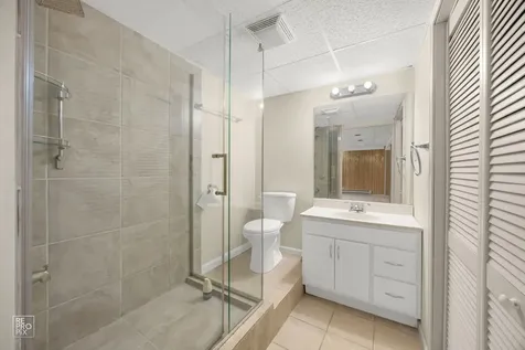 1002 Hobson Drive Buffalo Grove IL 60089