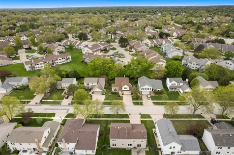 1002 Hobson Drive Buffalo Grove IL 60089