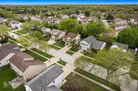 1002 Hobson Drive Buffalo Grove IL 60089