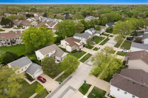 1002 Hobson Drive Buffalo Grove IL 60089
