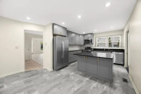 1002 Hobson Drive Buffalo Grove IL 60089