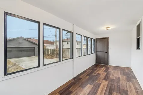 1509 Center Street Des Plaines IL 60018